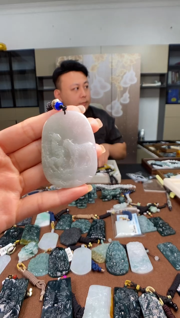 颈饰未镶嵌翡翠多样性发其一