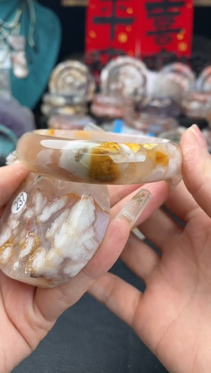 【闪购商品】石英质玉手镯（圆镯）未镶嵌57