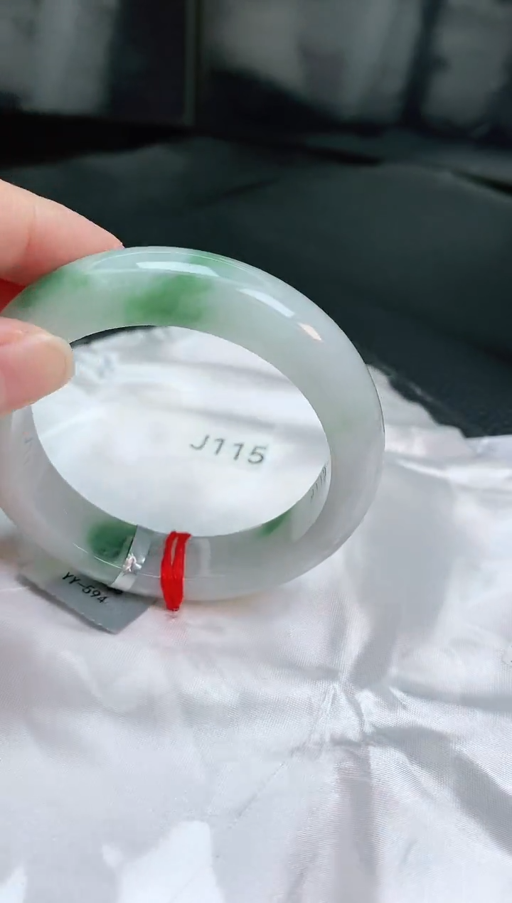 【闪购商品】翡翠手镯未镶嵌缅甸天然A货手镯