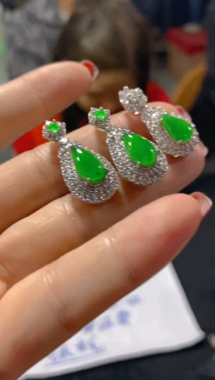 【闪购商品】翡翠颈饰未镶嵌天然A货翡翠多样性发货拍一发一