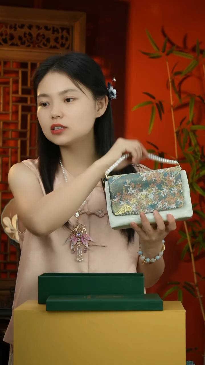 刺绣纯手工非遗国风饰品