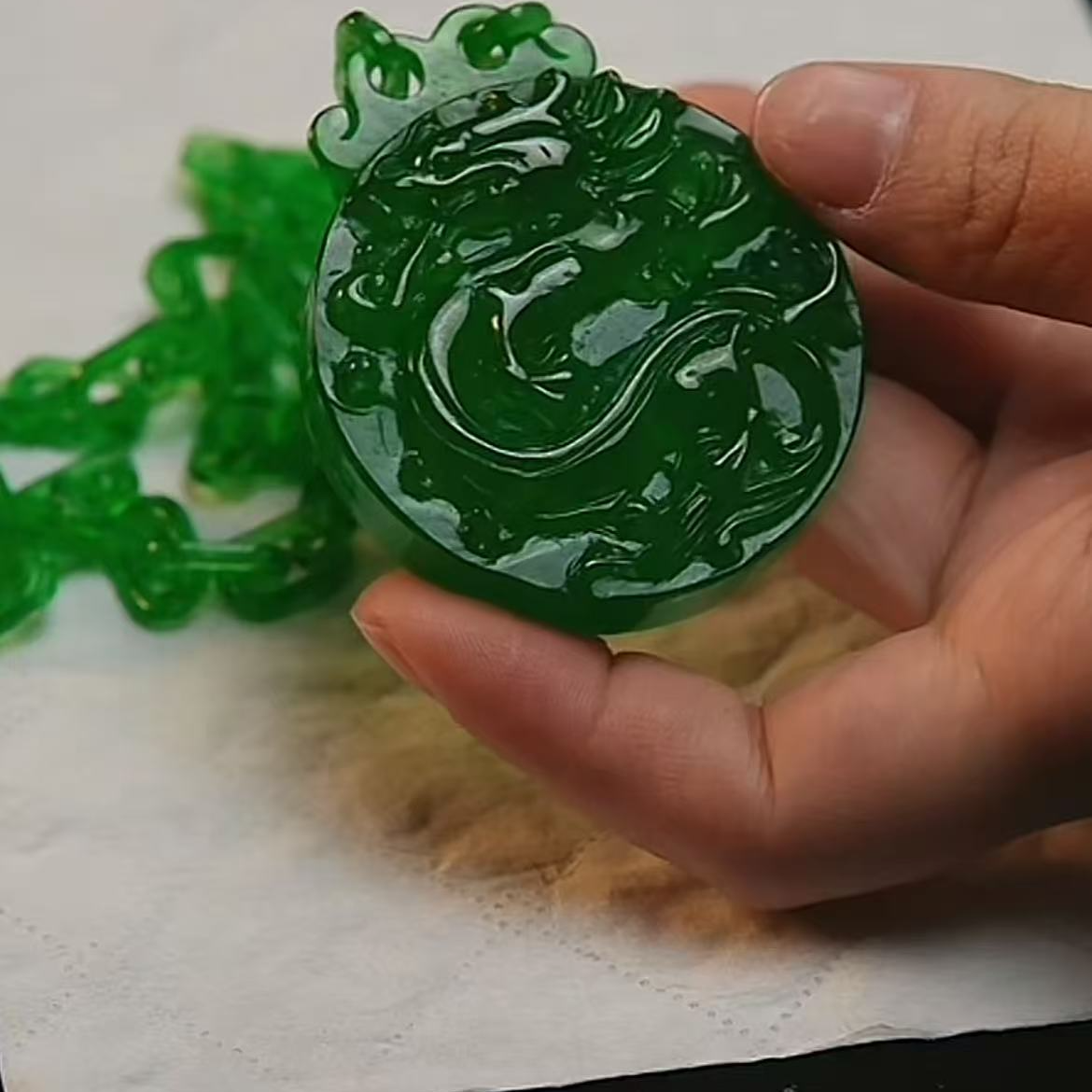 【华夏文物甄选商店02235】翡翠项链龙牌