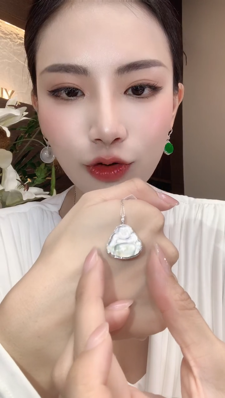 吊坠(不含链)18K金镶嵌翡翠A24