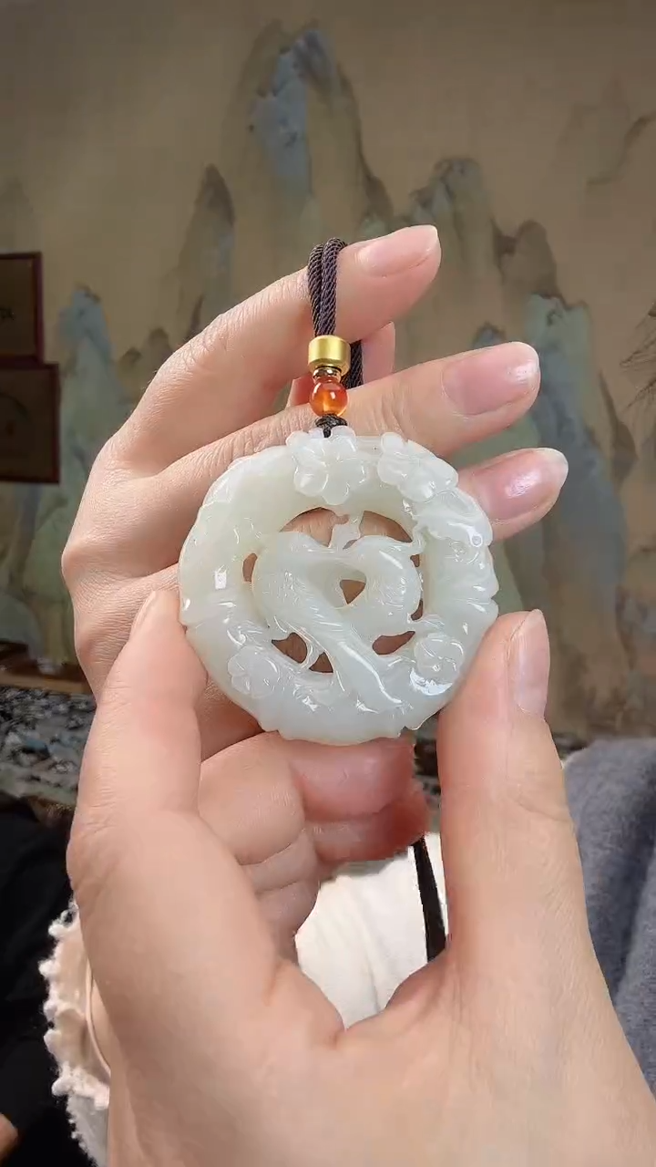 颈饰未镶嵌和田玉.