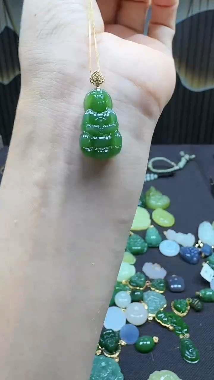 和田玉18K金镶嵌吊坠(不含链)1