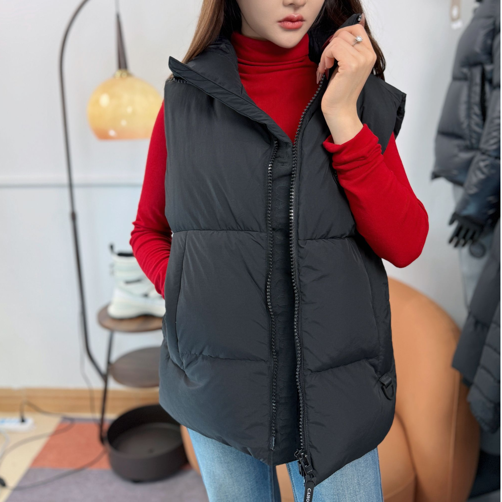 男女款时尚轻薄面包羽绒马甲2025秋冬季新款背心坎肩立领刺绣外套