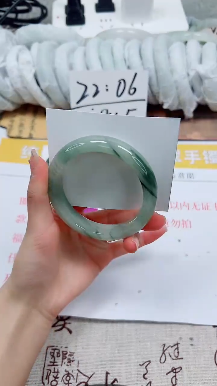 【闪购商品】石英质玉手镯未镶嵌k2-58.1