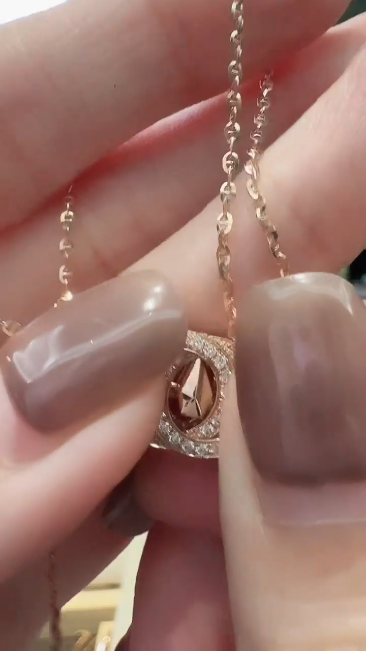 吊坠(不含链)18K金镶嵌天然钻石18K金钻石香香吊坠