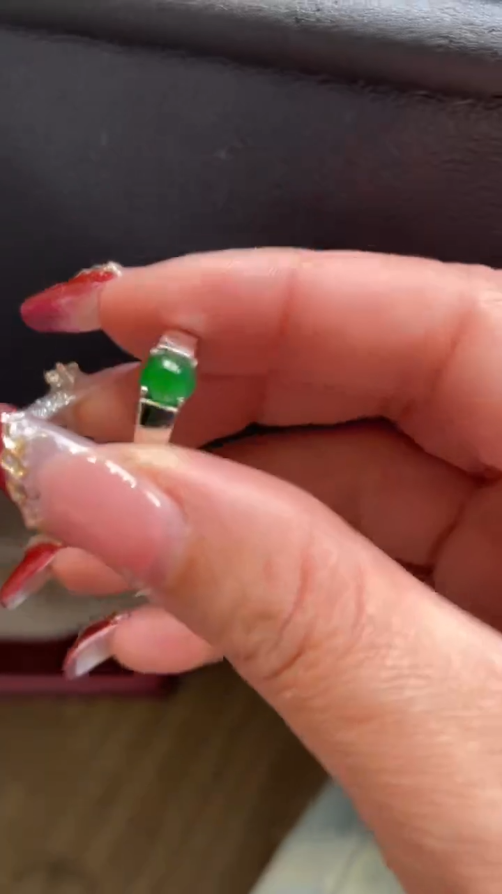 【闪购商品】翡翠颈饰未镶嵌      *38