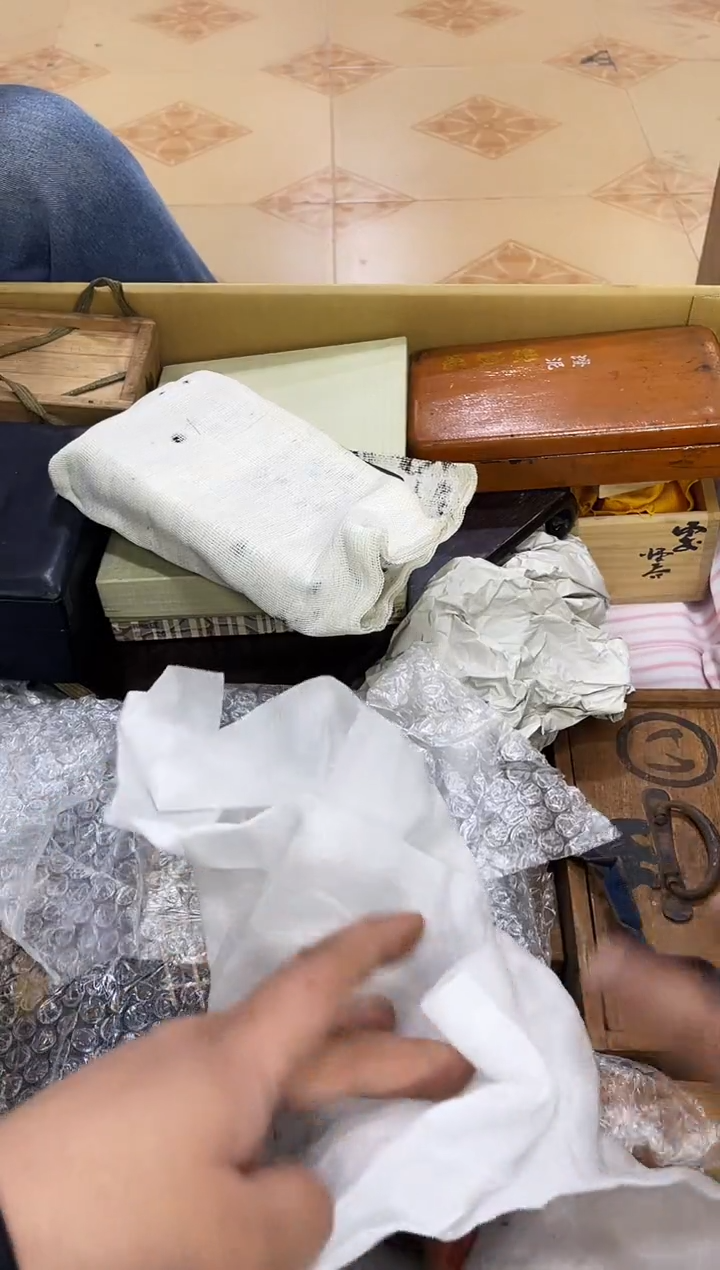  如图所示 阁集工艺品