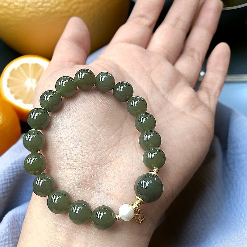 精品新疆和田玉牛油果设计款手串010