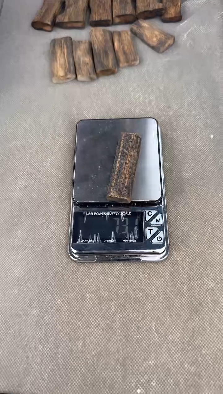 【闪购商品】沉香吊坠无事牌沉香吊坠