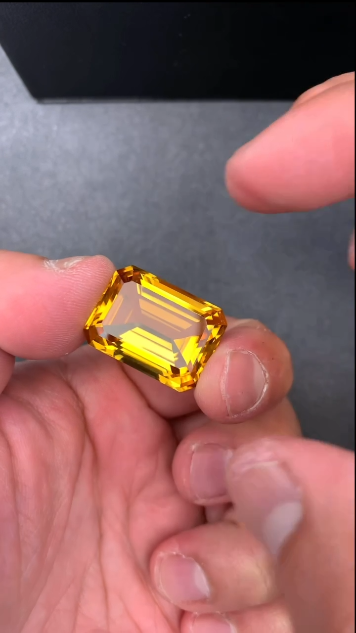 【闪购商品】黄晶裸石未镶嵌39.37克拉