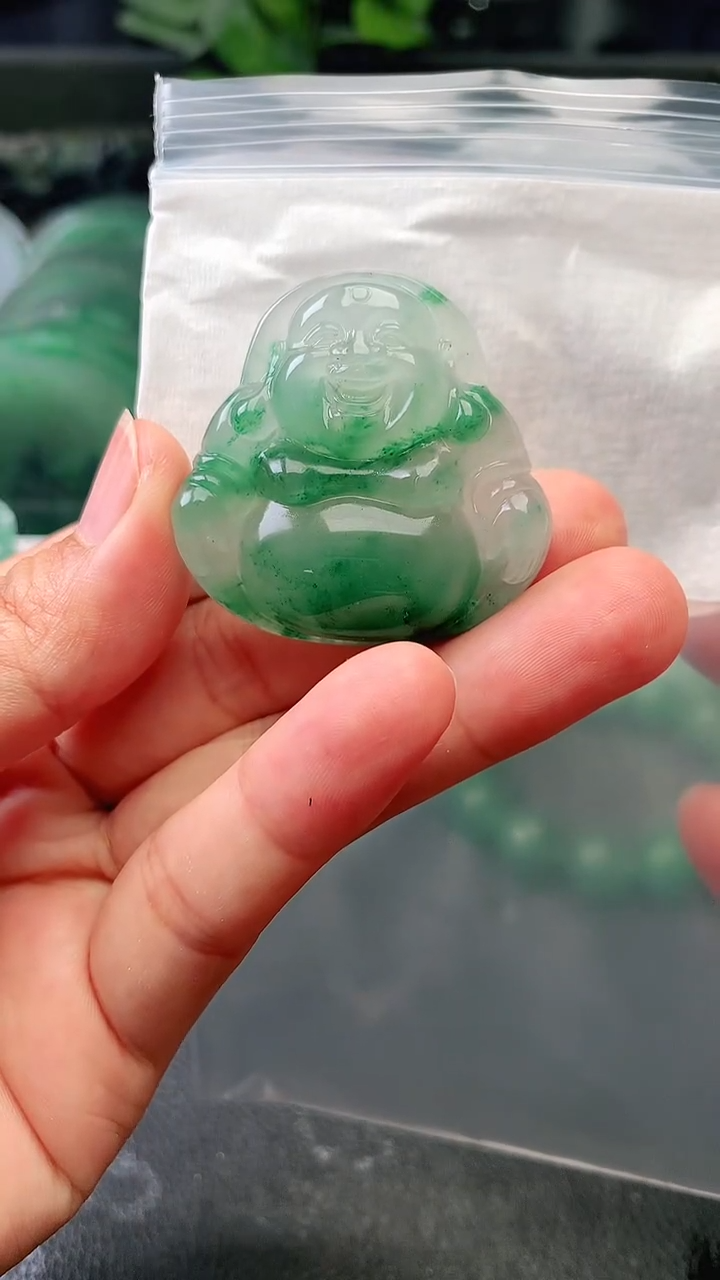 定制石英质玉（非洲翠）佛公