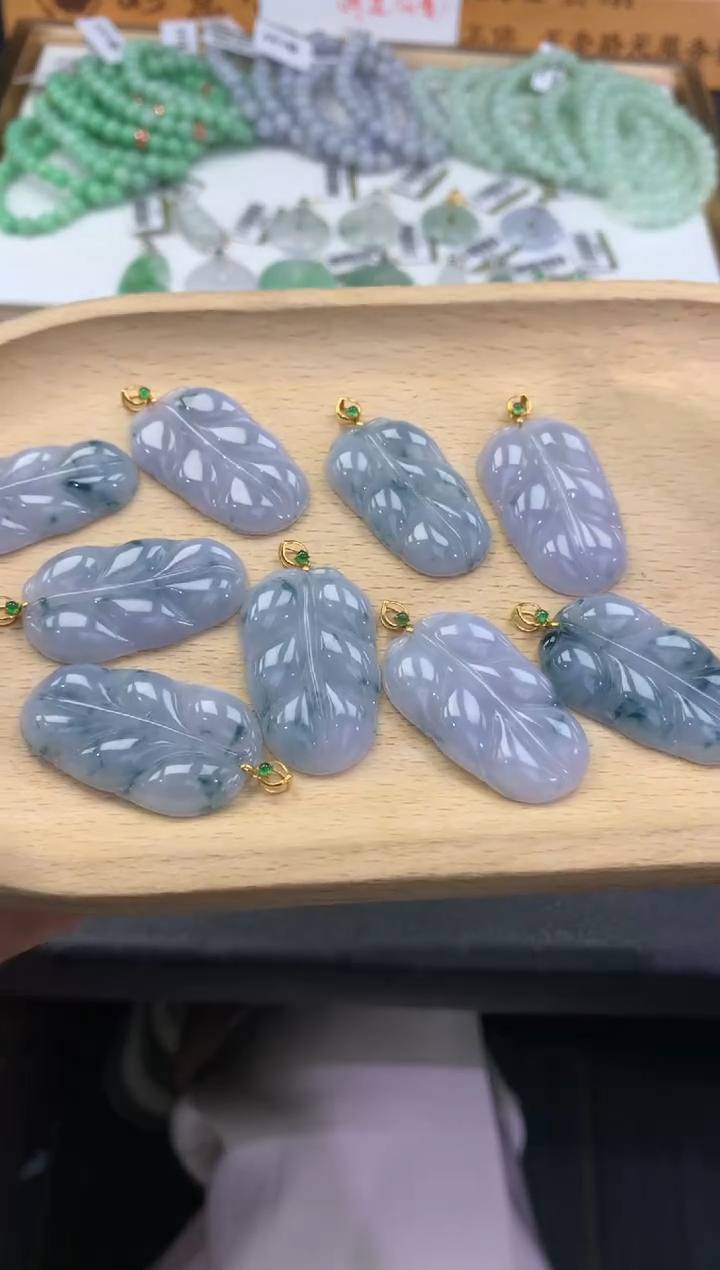 【闪购商品】翡翠吊坠(赠链)18K金镶嵌FA277多样性发其一赠皮绳