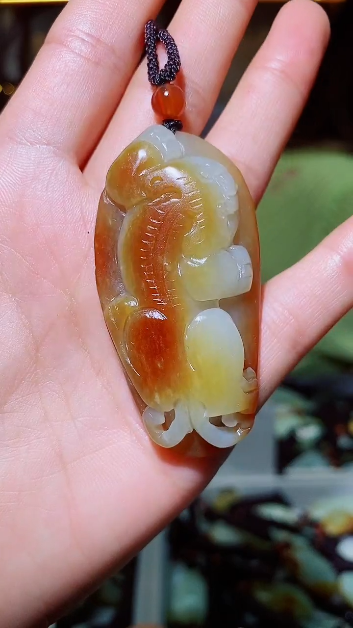 和田玉未镶嵌颈饰1