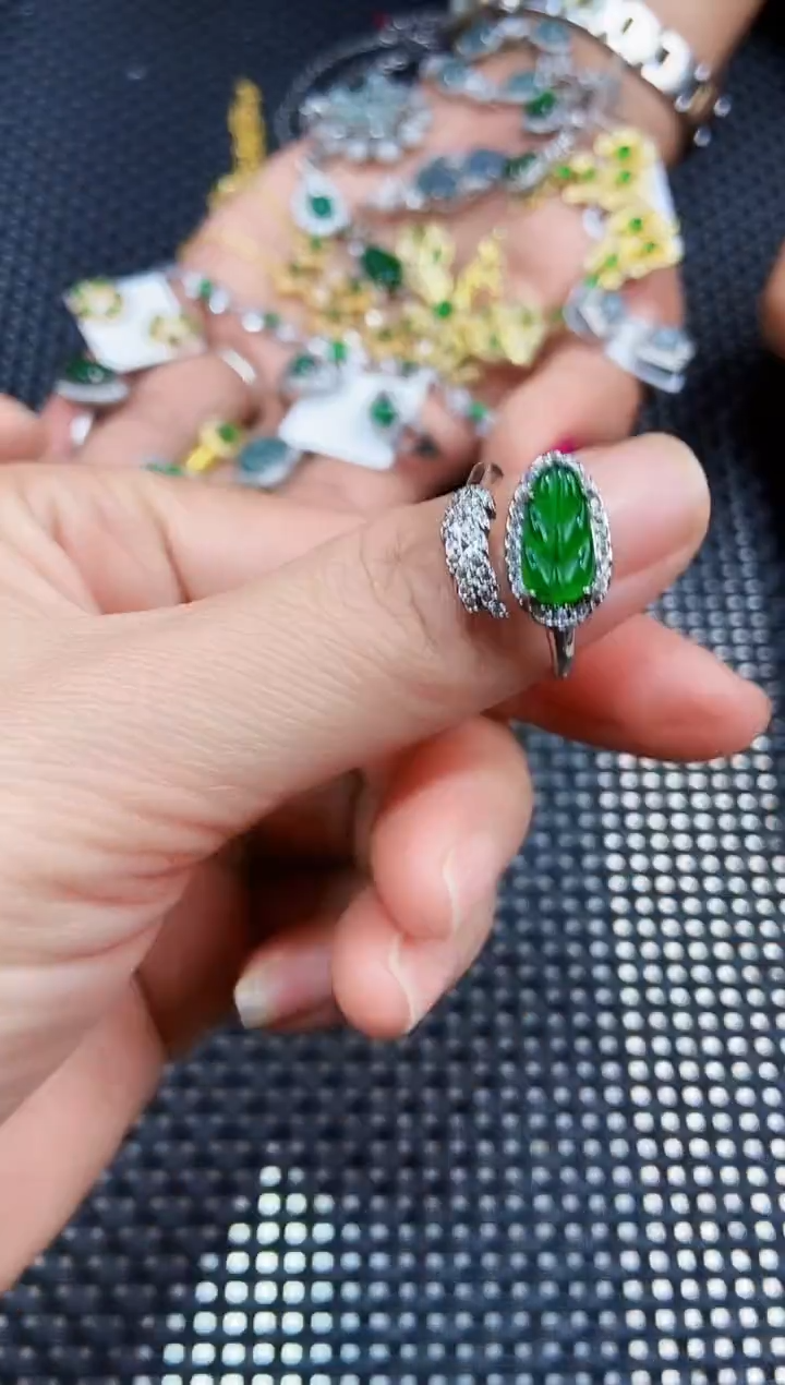 【闪购商品】翡翠戒指未镶嵌111111111