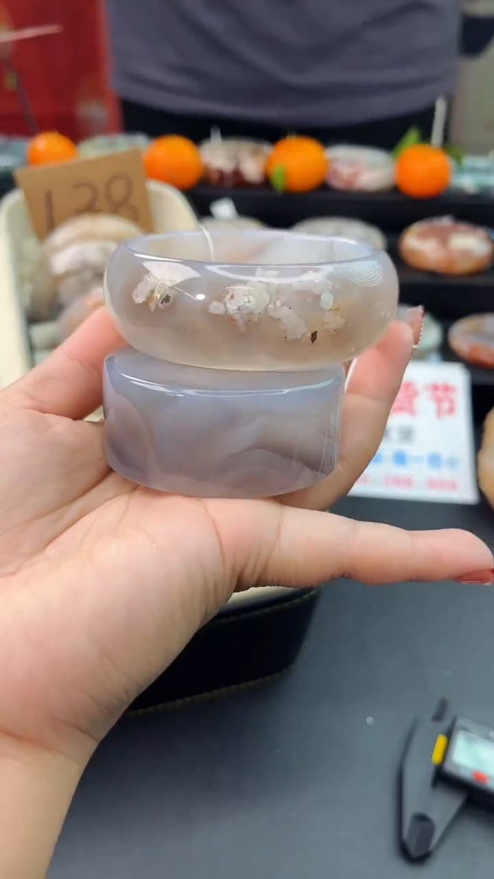 【闪购商品】石英质玉手镯未镶嵌赠送镯心（61圈口）