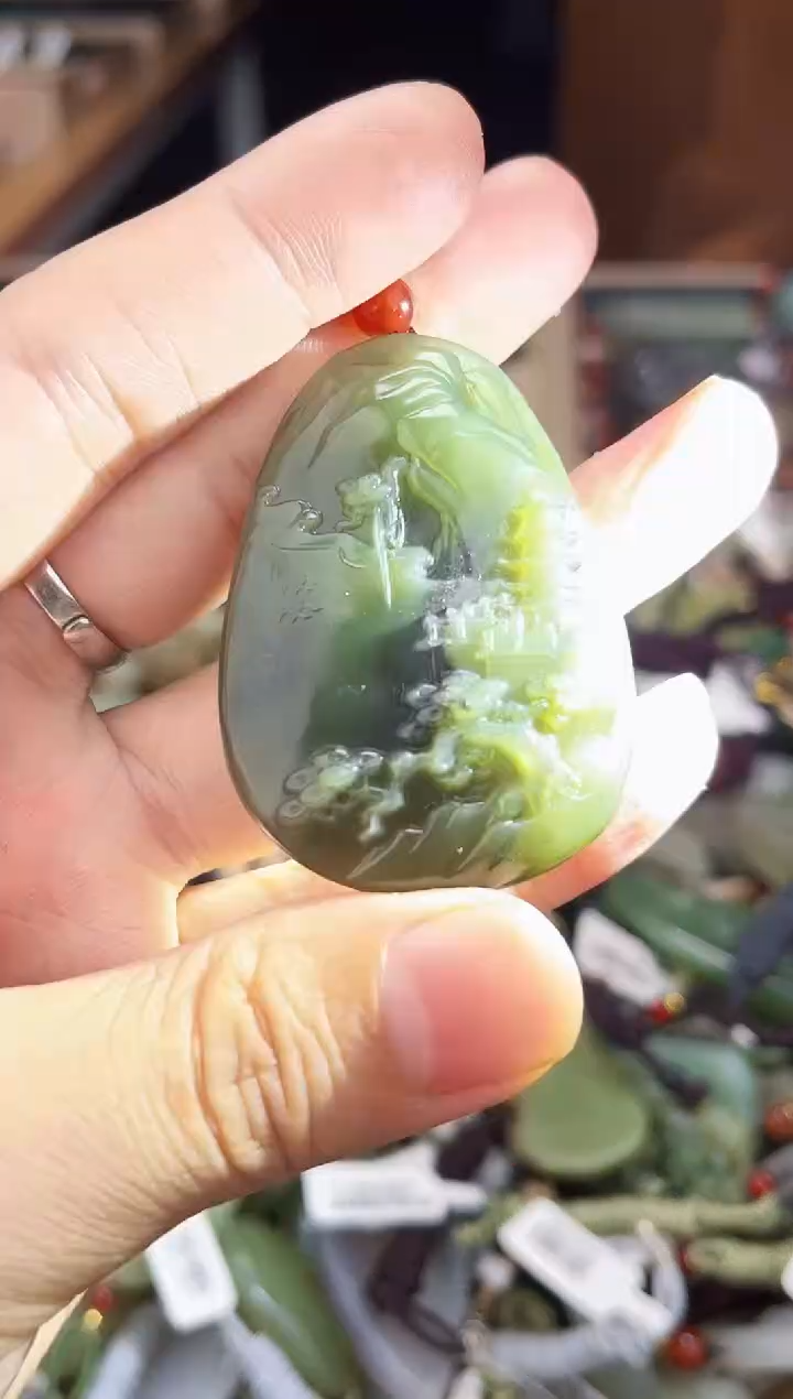 颈饰未镶嵌和田玉1