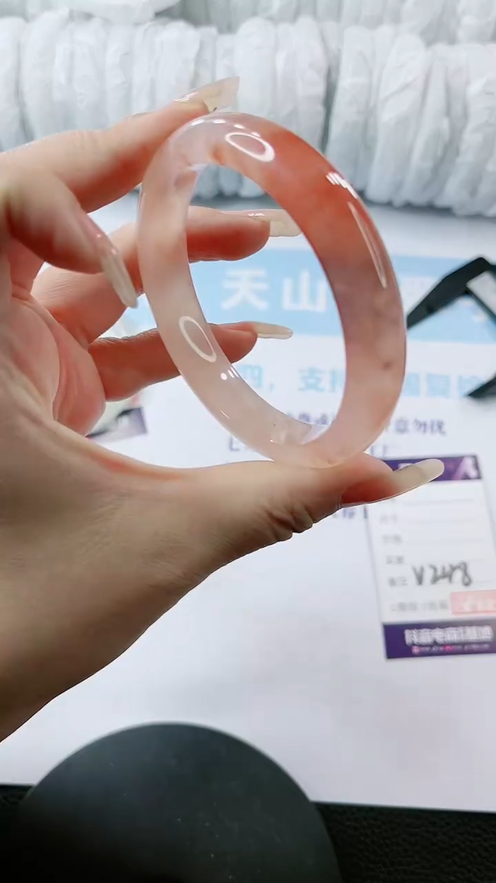 【闪购商品】石英质玉手镯未镶嵌多样性发货V246