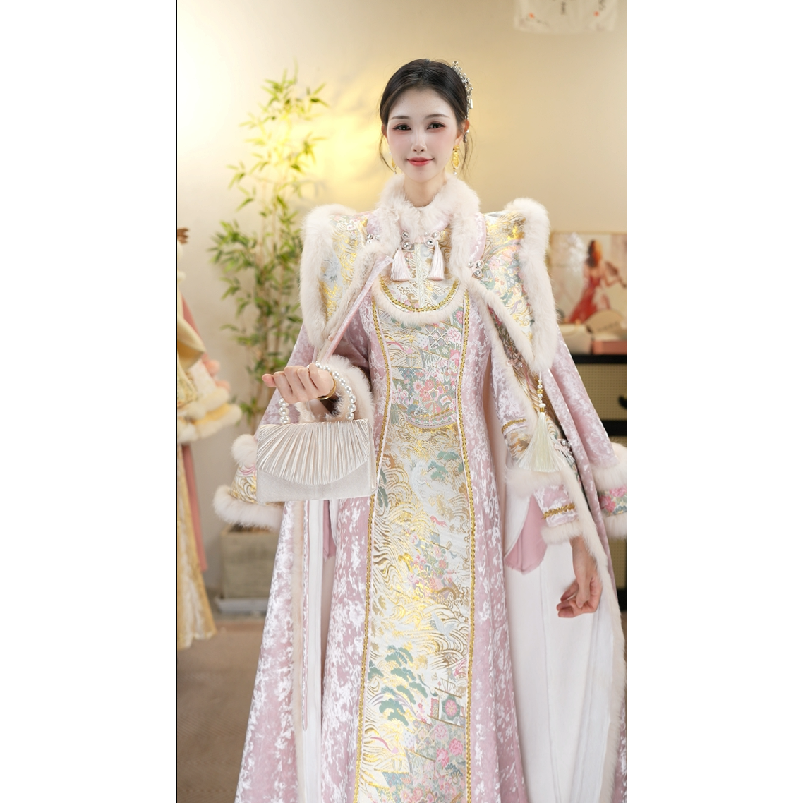 花想容2025冬季樱粉复古加绒显瘦保暖女装套装（5444+5454）