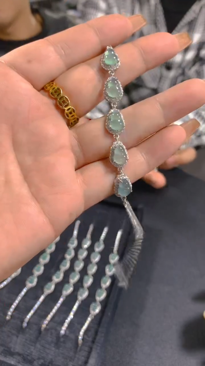 【闪购商品】翡翠手链未镶嵌0062064852多样性发一