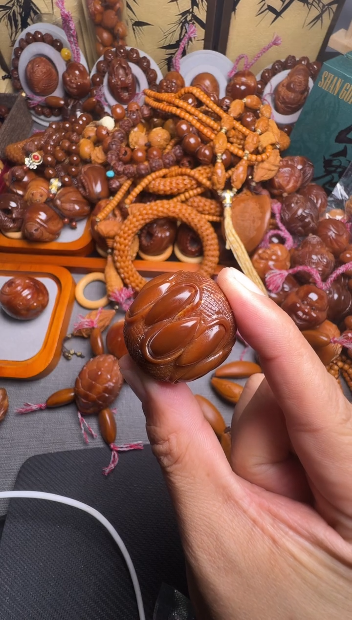 手串橄榄核?*三吞噬一个