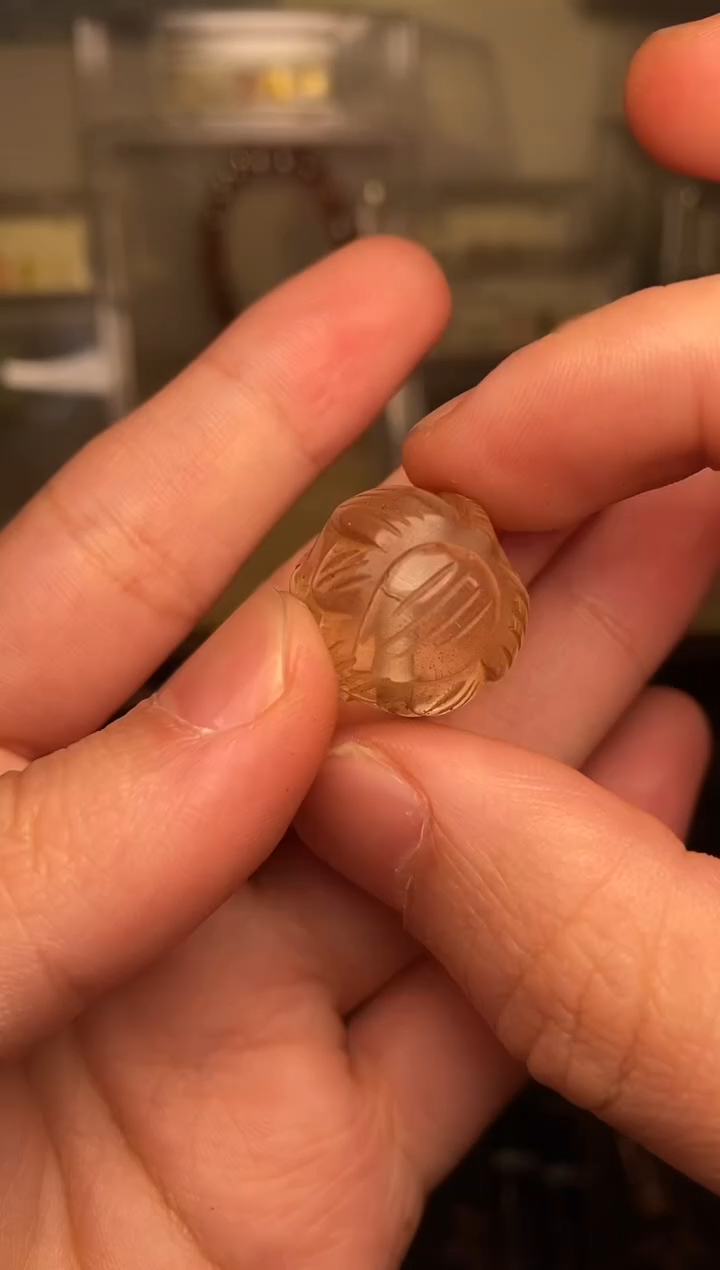 树脂制品满工白水晶