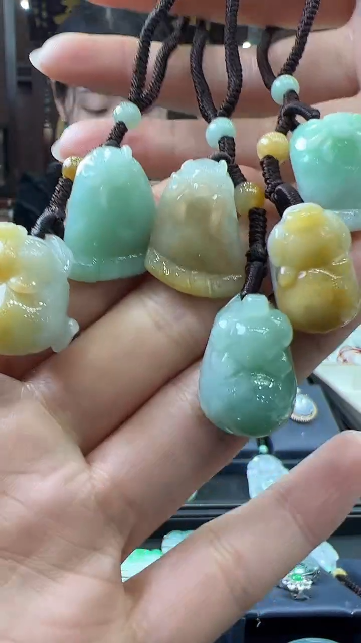 【闪购商品】翡翠挂件未镶嵌包挂（多样性发其一）