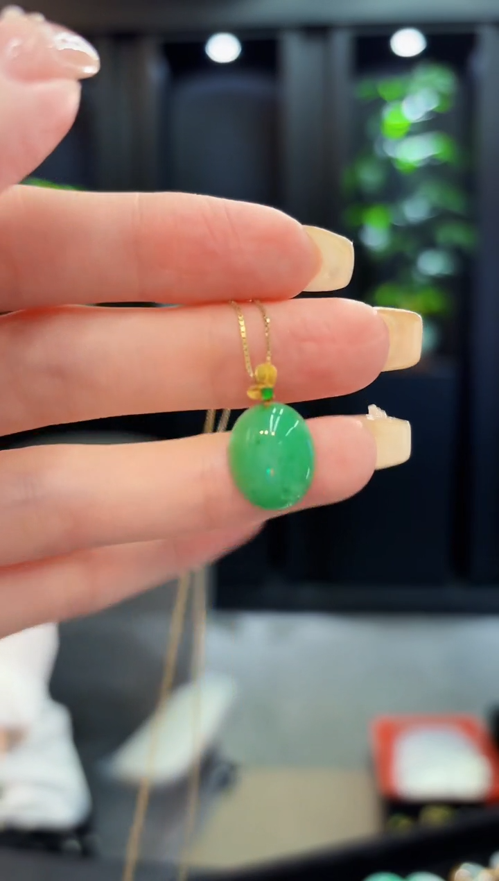 翡翠18K金镶嵌吊坠(不含链)缅料A货/多样性发货/一件