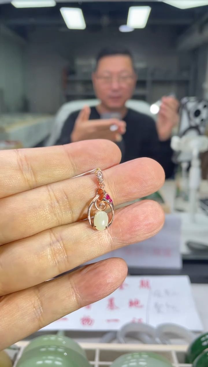 【闪购商品】和田玉吊坠银S925镶嵌送皮绳多样性发货其一3