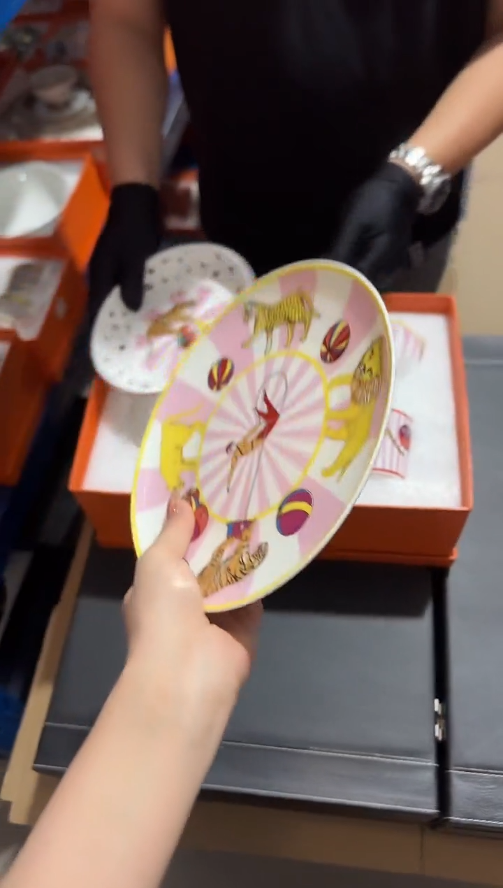 瓷片-----000-----