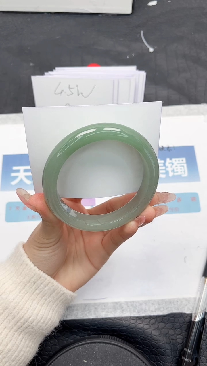 【闪购商品】石英质玉手镯未镶嵌H320-62.4