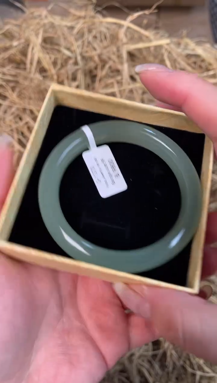 未镶嵌手镯石英质玉G-1370