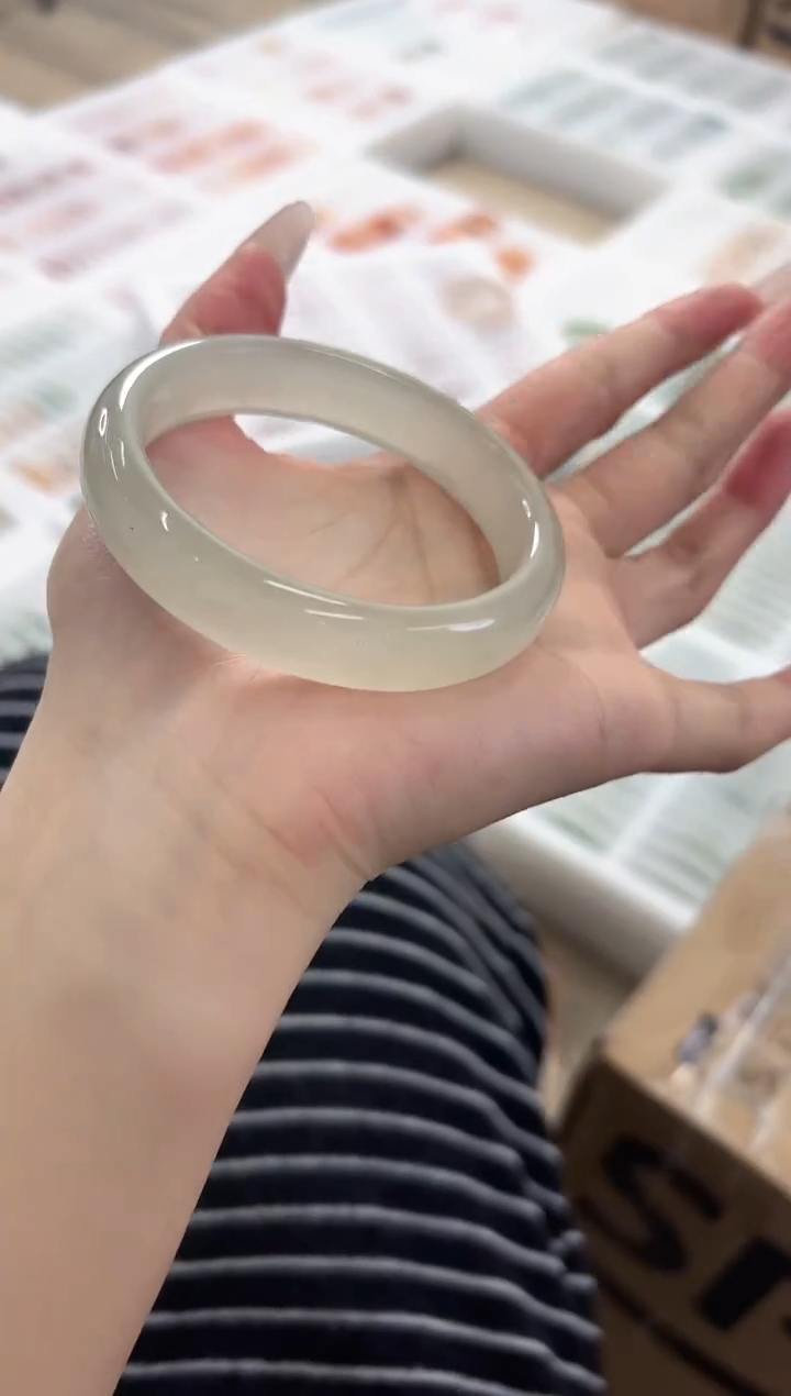 未镶嵌手镯石英质玉206-52D