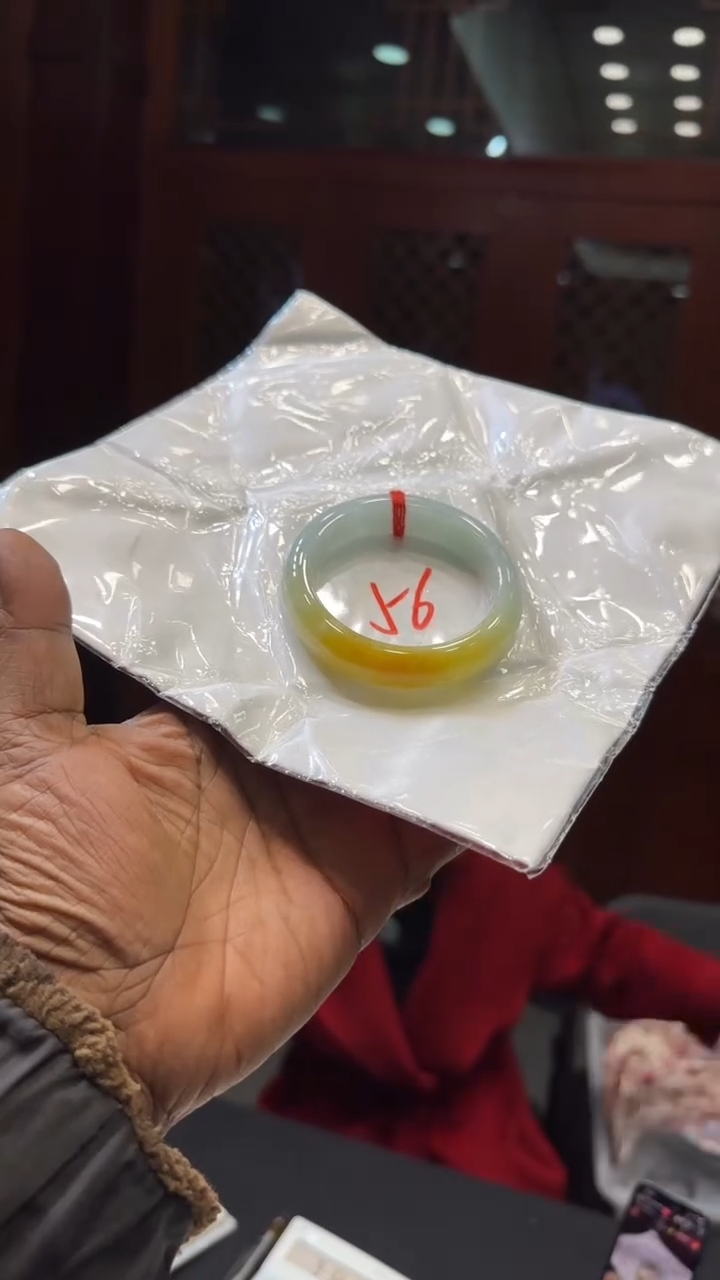 【闪购商品】翡翠手镯未镶嵌手镯