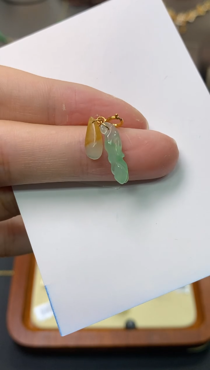 【闪购商品】翡翠颈饰18K金镶嵌净货13944