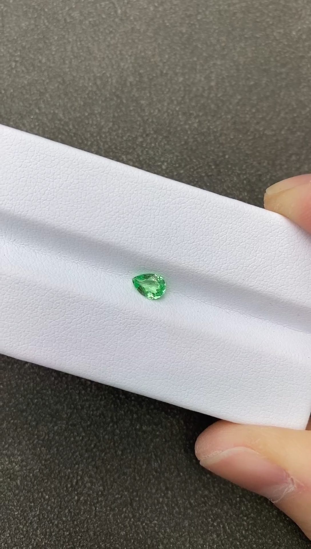 【闪购商品】石榴石裸石未镶嵌0.48克拉 薄荷榴石沙佛莱