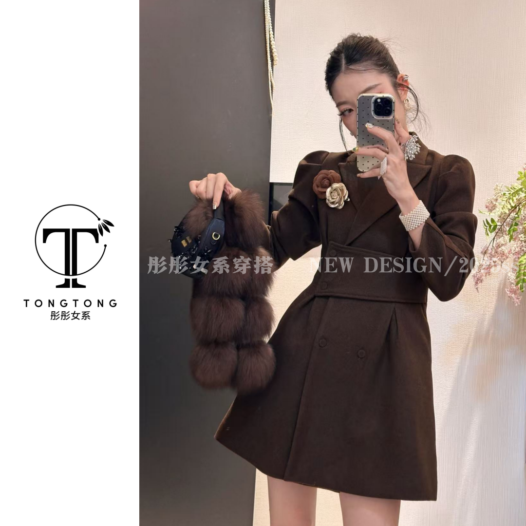 TongTong女系 常规不带胸针泡泡袖收腰加棉毛呢外套长袖连衣裙