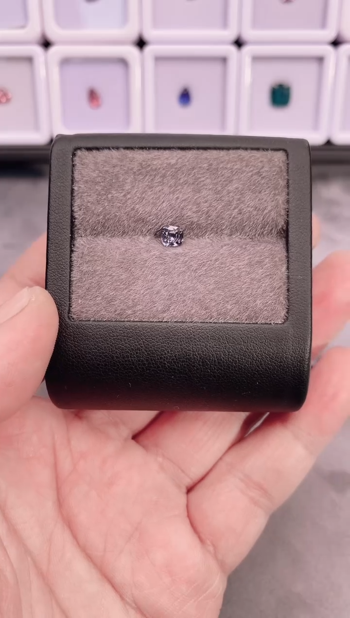 未镶嵌裸石尖晶石0.5