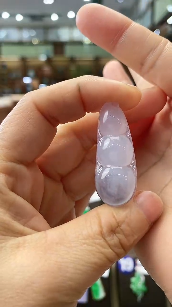 【闪购商品】翡翠颈饰未镶嵌福豆