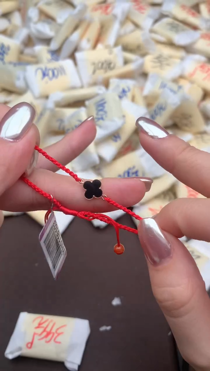 【闪购商品】翡翠手绳未镶嵌一