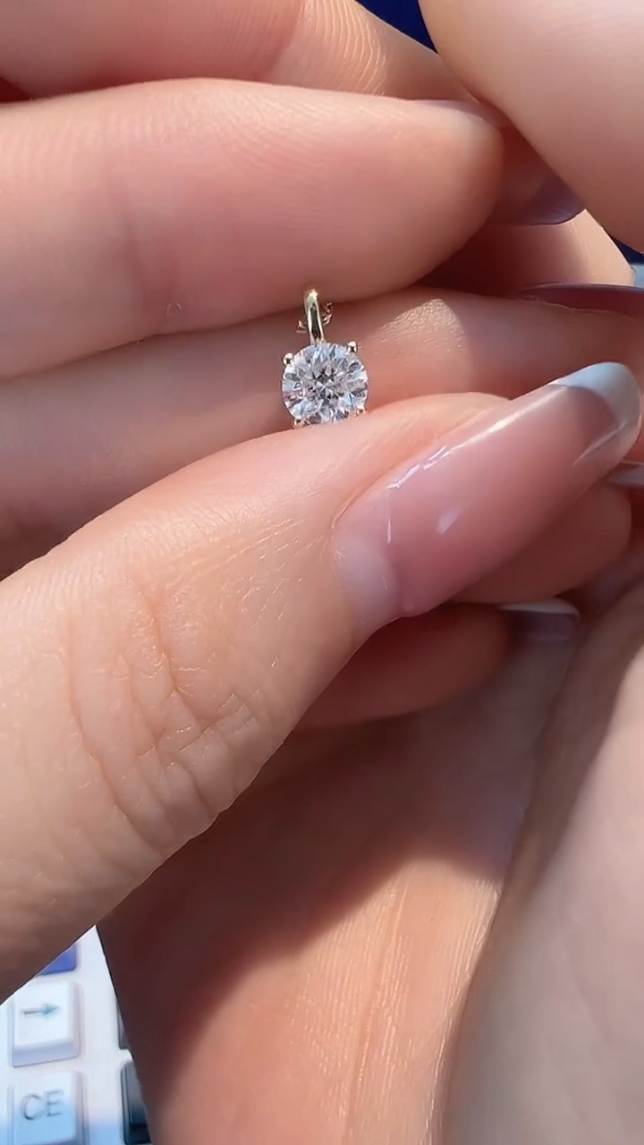 吊坠18K金镶嵌钻石60分吊坠