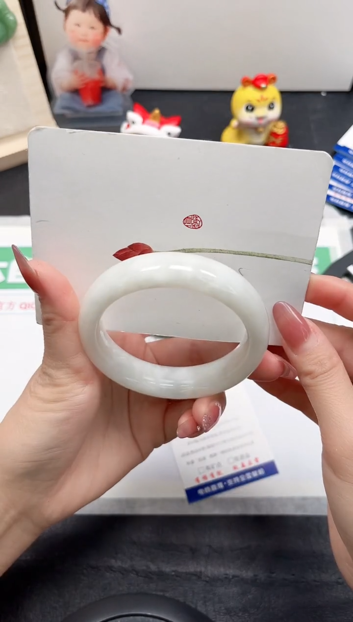 【闪购商品】和田玉手镯未镶嵌215-59.5