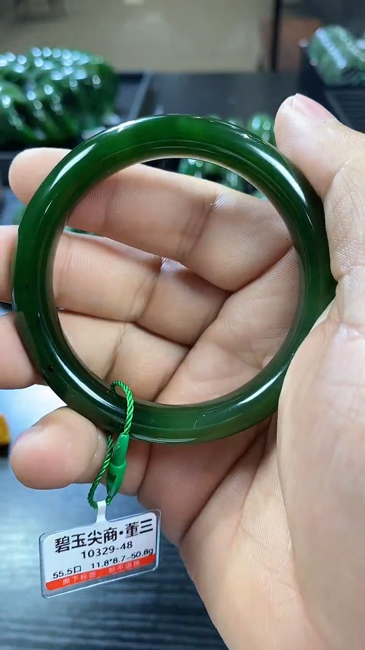 【闪购商品】和田玉碧玉手镯55+未镶嵌一个