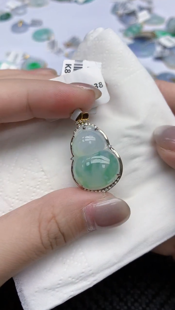 【闪购商品】翡翠颈饰18K金镶嵌天然翡翠A货