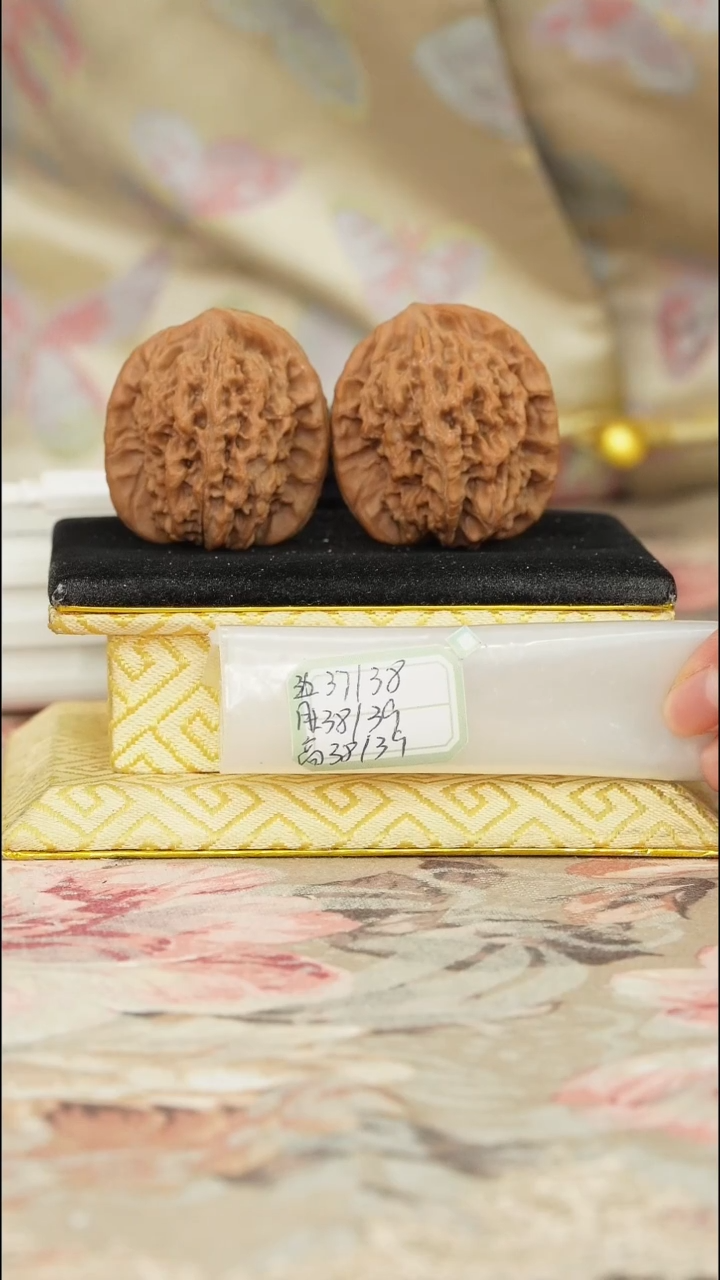 【闪购商品】文玩核桃把件非嫁接马老四