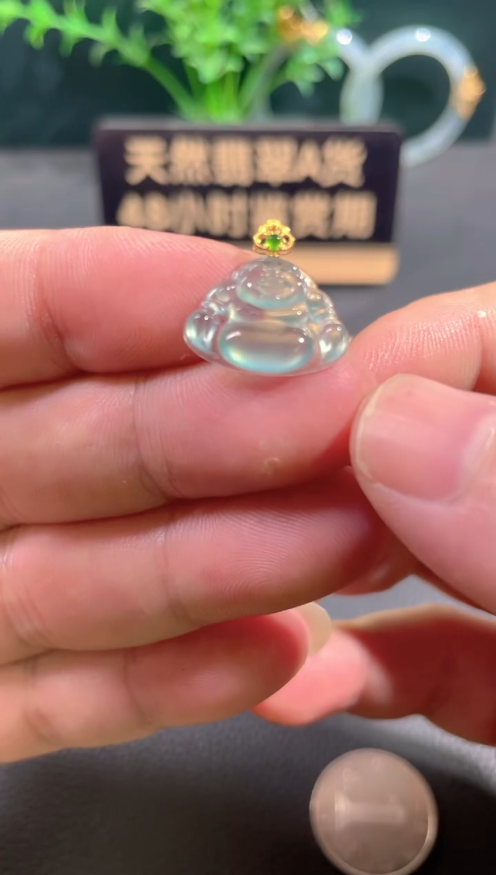 翡翠18K金镶嵌颈饰翡翠