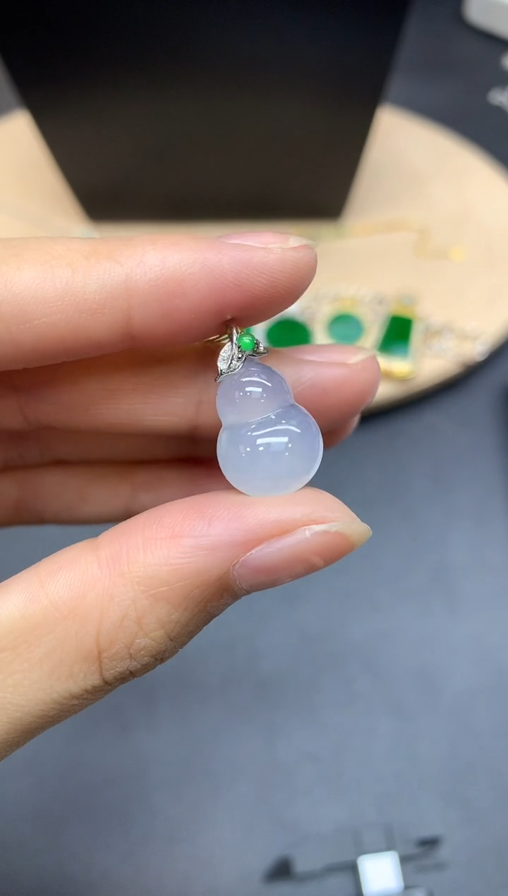 【闪购商品】翡翠吊坠(不含链)18K金镶嵌葫芦【无服务费】