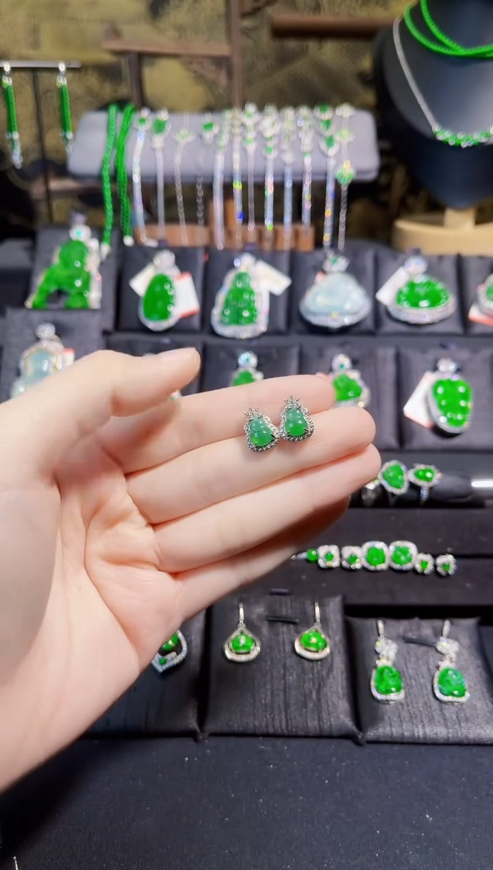 【闪购商品】翡翠耳饰未镶嵌耳钉